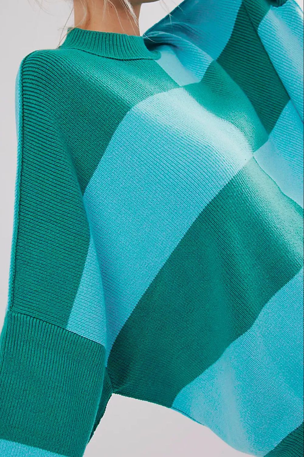 Color Block Round Neck Long Sleeve