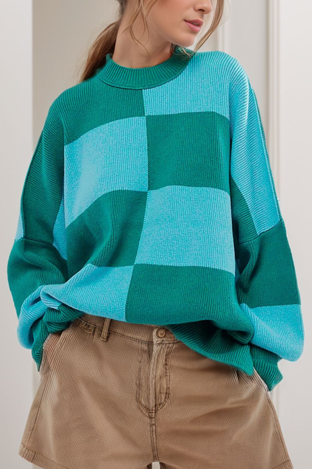 Color Block Round Neck Long Sleeve