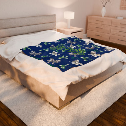 East Jessamine Jaguars - Green, White, and Blue Polka Dot Coquette Bow; Plush Blanket