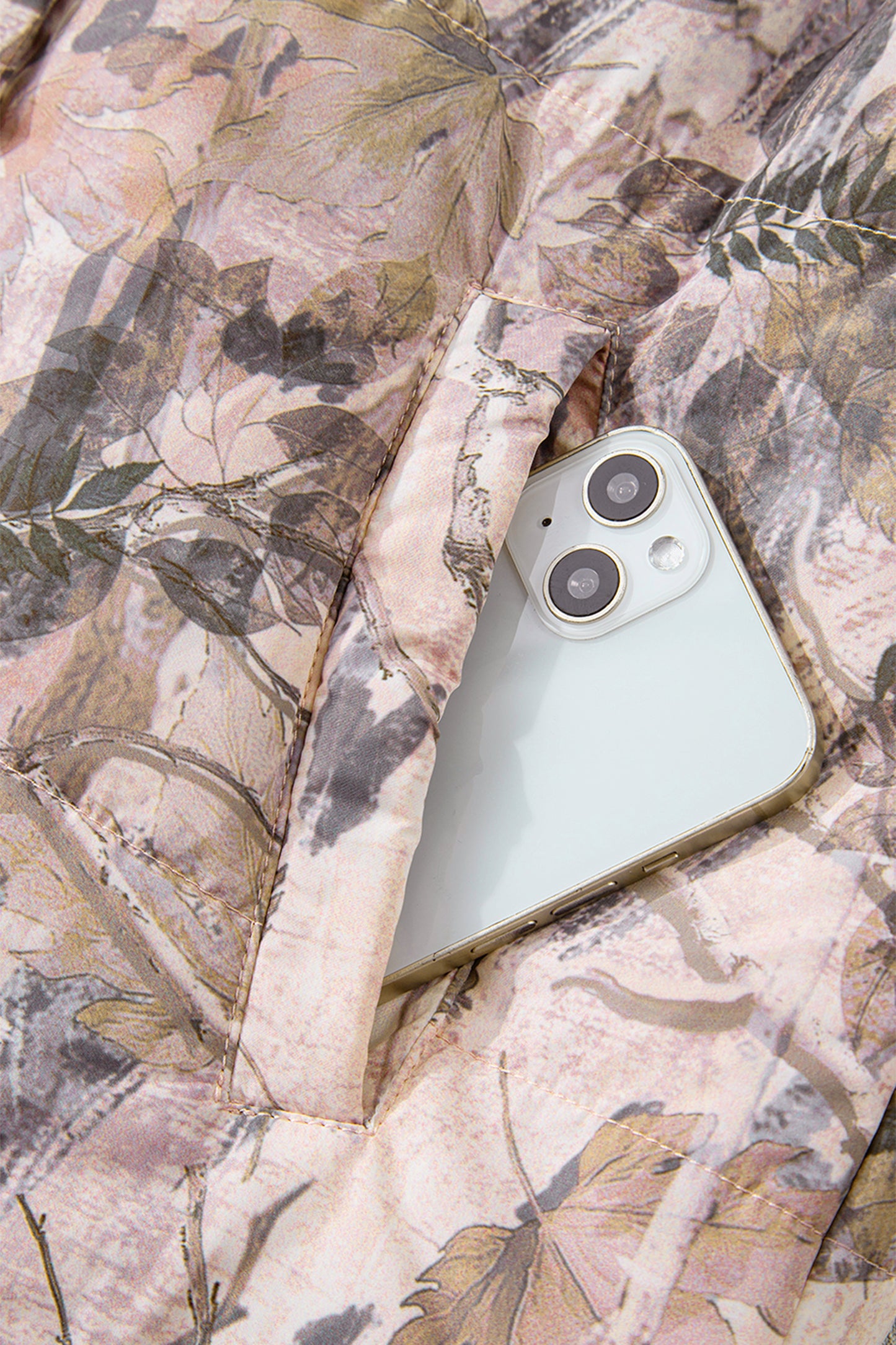 Gray Camo Leaf Print Winter Puffer Vest