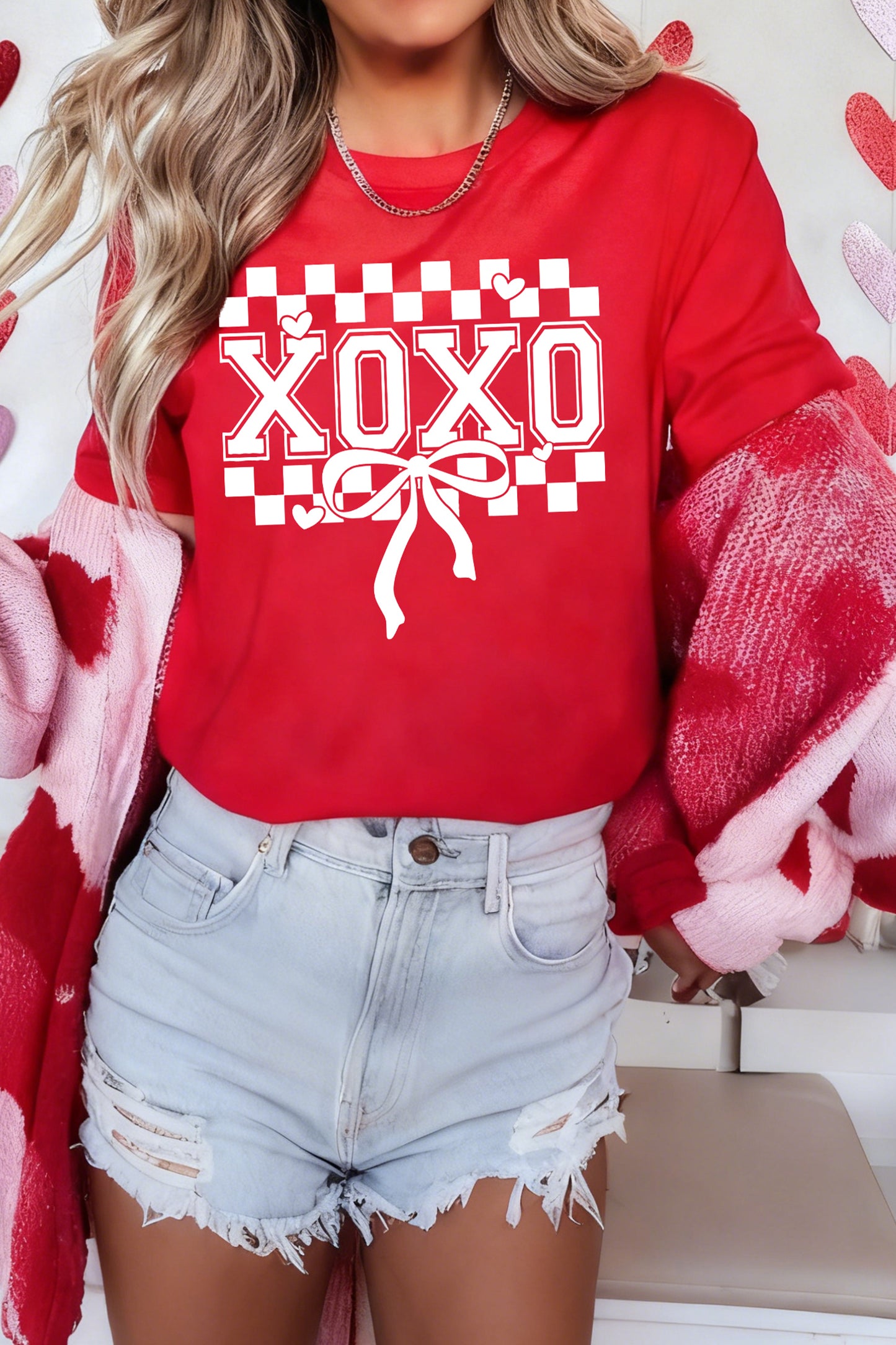 Red XOXO Checkered Ribbon Bow Print Valentines Day T Shirt
