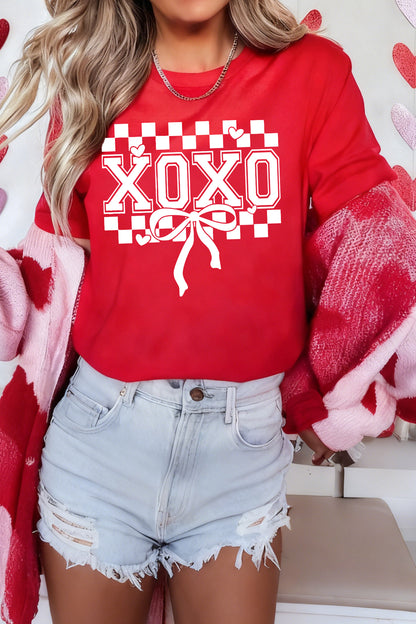 Red XOXO Checkered Ribbon Bow Print Valentines Day T Shirt