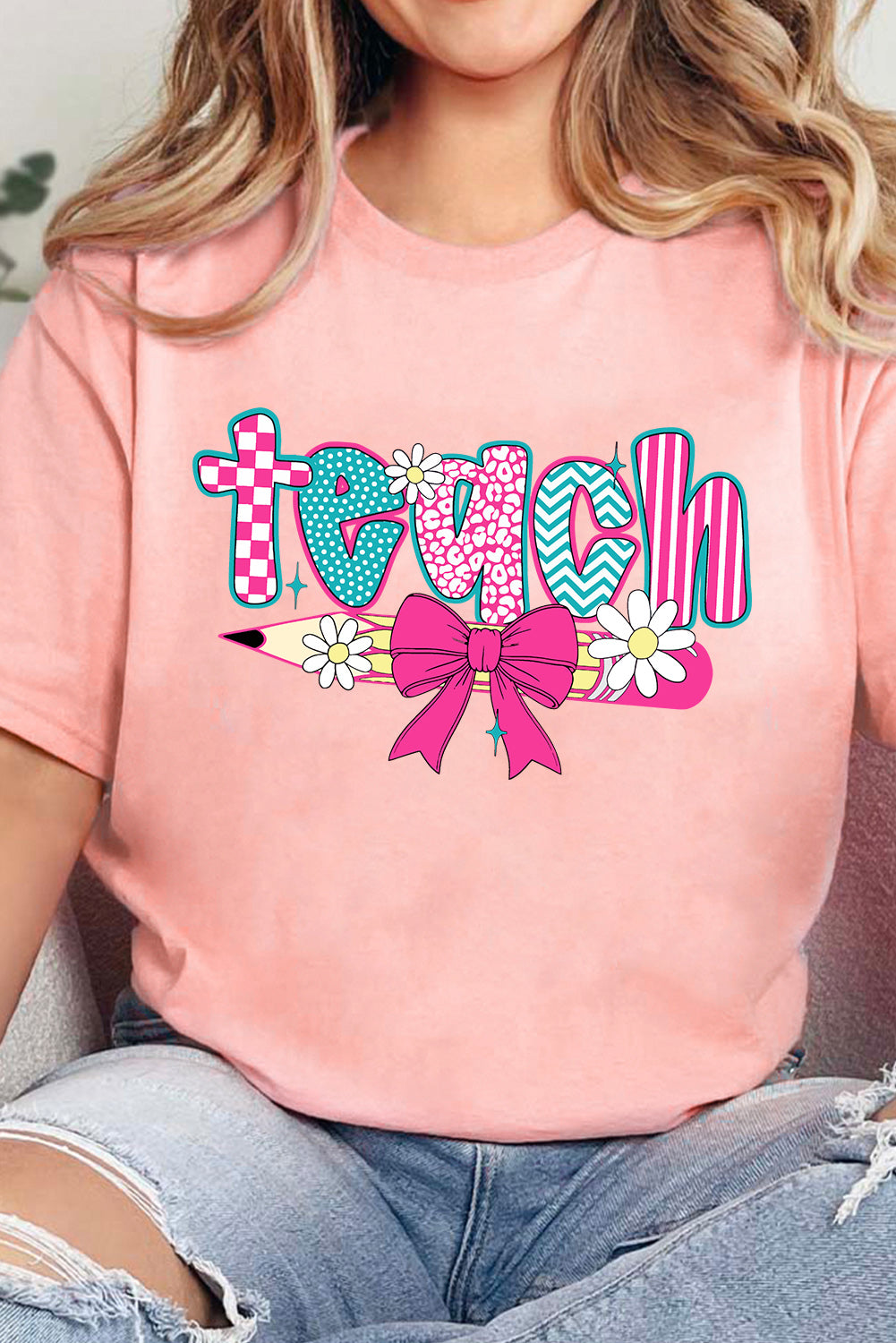 Pink Retro Checkered teach and Bow Pencil Heat Transfer Printing Graphic T Shirt