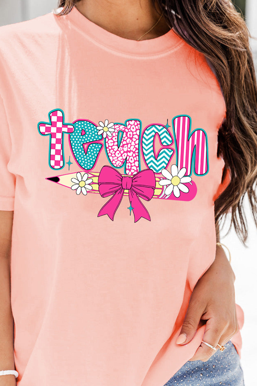 Pink Retro Checkered teach and Bow Pencil Heat Transfer Printing Graphic T Shirt